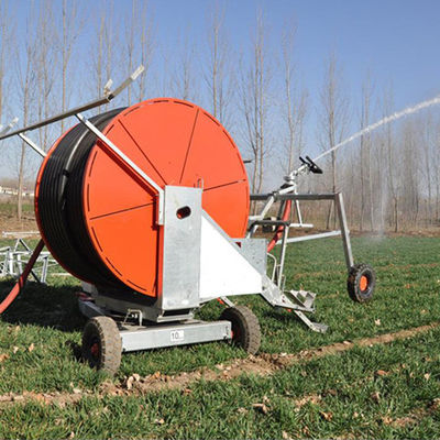 Agricoltura moderna Macchine per l'irrigazione a pivot agricolo Irrigatore itinerante Sistema di attrezzature di irrigazione per le aziende agricole facile