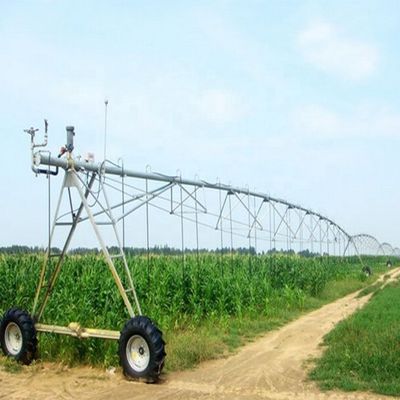 2023 Irrigazione a movimento laterale Alta rigidità 3800 KG Sistema di irrigazione a perno centrale per motori automatici
