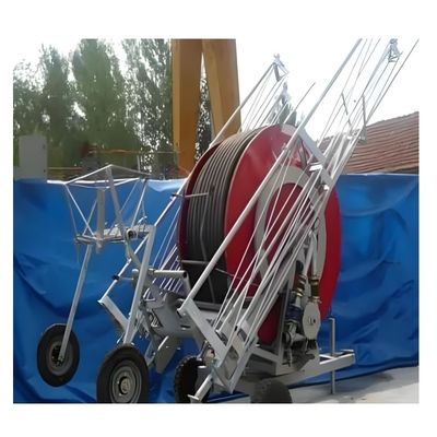 Potenza e versatilità di rilascio Sistema di irrigazione a bobina di tubo 86 KG Peso 236 cm Diametro supporto a traliccia spray regolabile