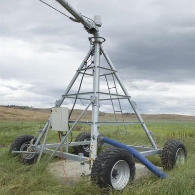 Centro di risparmio idrico Sistema di irrigazione a perno per la tecnologia agricola auto-solare
