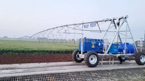 2024 Sistema automatico di irrigazione per giardini a movimento lineare laterale con due/quattro ruote e controllo remoto