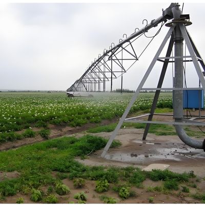 Risparmio energetico e elevata rigidità Sistema di irrigazione centrale a perno agricolo per aziende agricole da 1 a 100 ettari