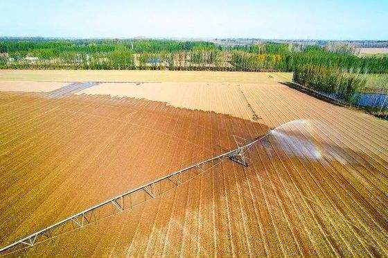 Aziende agricole di punta per l'irrigazione avanzata con monitoraggio remoto