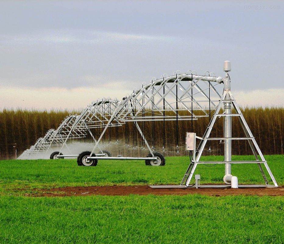 168 cm di diametro Centro agricolo solare trasportabile Sistema d'irrigazione pivotante Soluzione di primo livello per la conservazione dell'acqua