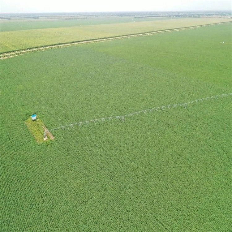 Sistema di irrigazione per l'agricoltura facile da usare Componente centrale alimentato a energia solare Pivot con macchina di fertigazione